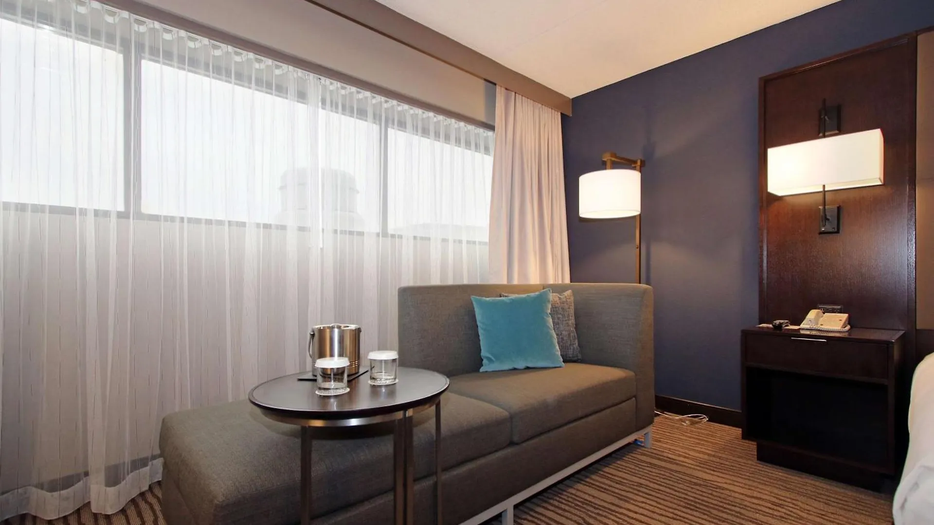 Doubletree By Hilton Hotel Newark Airport