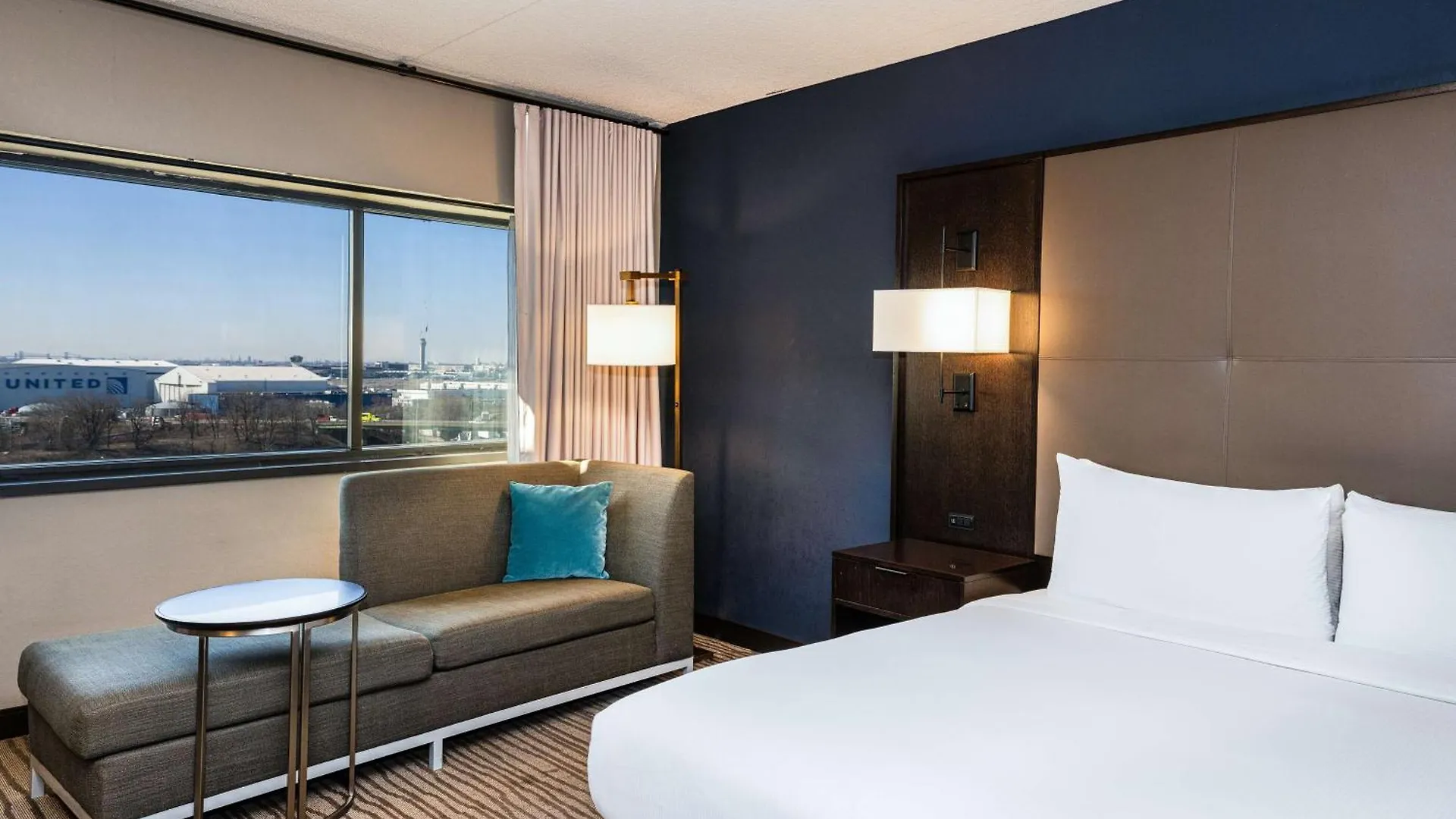 Doubletree By Hilton Hotel Newark Airport